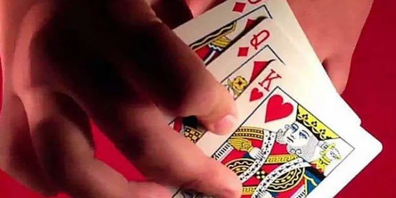 Thời gian nào nên quyết định tố trong Bài Cào Tố?