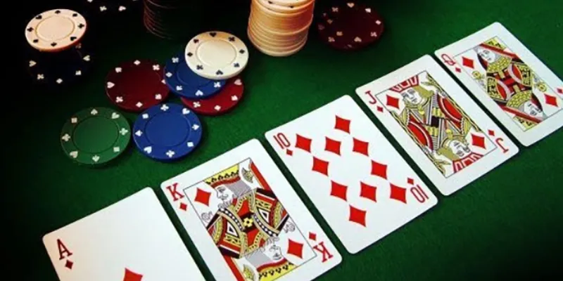 Phân tích chiến lược chơi bài Tấn hiệu quả