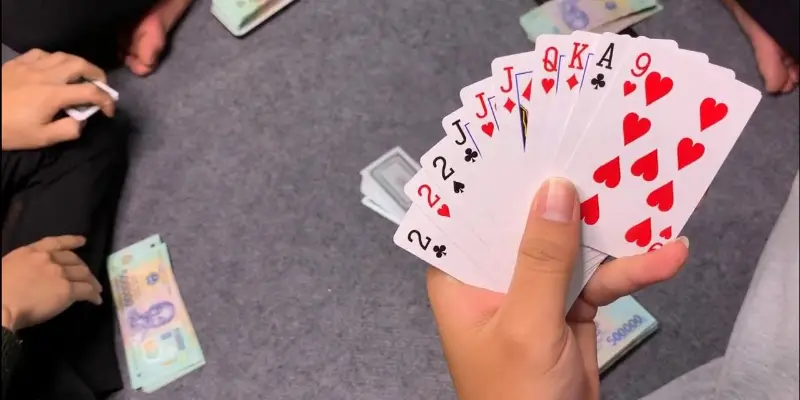 Chọn bàn chơi và số người tham gia trong cách chơi bài sâm