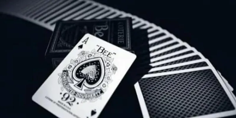 Các cách nhận biết lá bài từ mặt sau mang lại hiệu quả cao