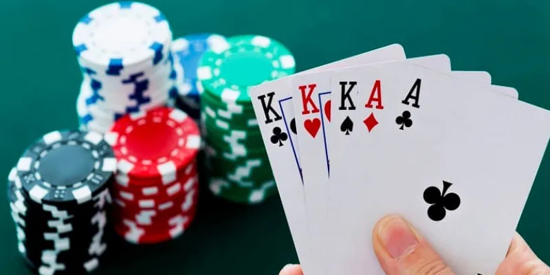 Cách quyết định thời điểm dừng chơi Phỏm